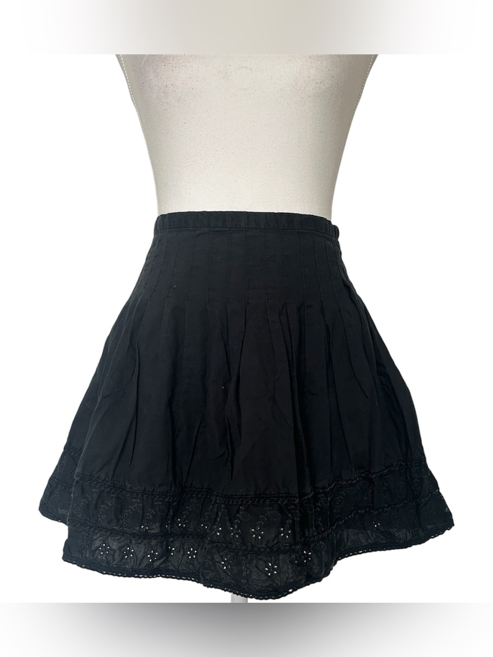 Y2K Coquette “Warehouse One” Black Ruffle Eyelet Trim Pleated Mini Skirt